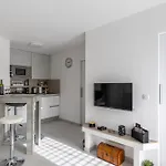 Domus דירה