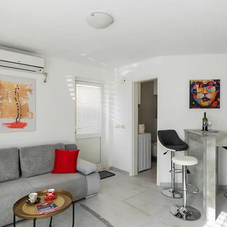 Apartment Domus *
