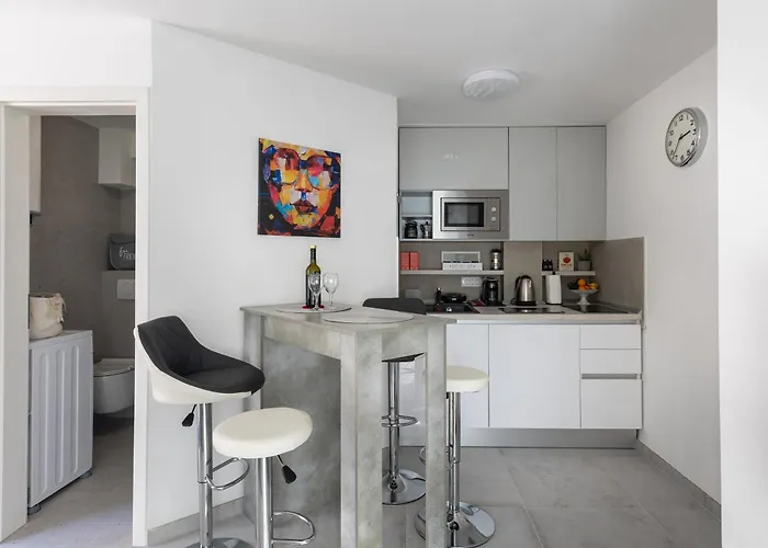 Domus Διαμέρισμα *